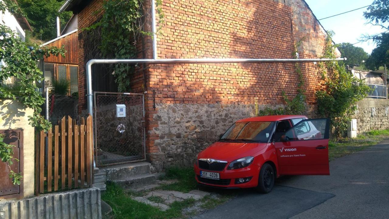 Gasthaus U Babicky A Jeji Psi Smecky Weselitschko Exterior foto
